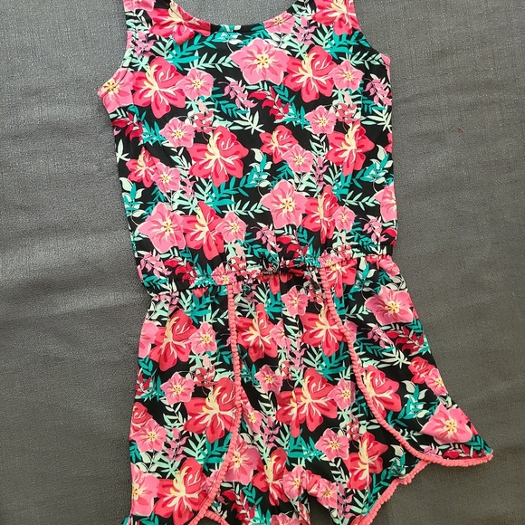 New Girl's Small 6/6X Floral Romper - Picture 1 of 4